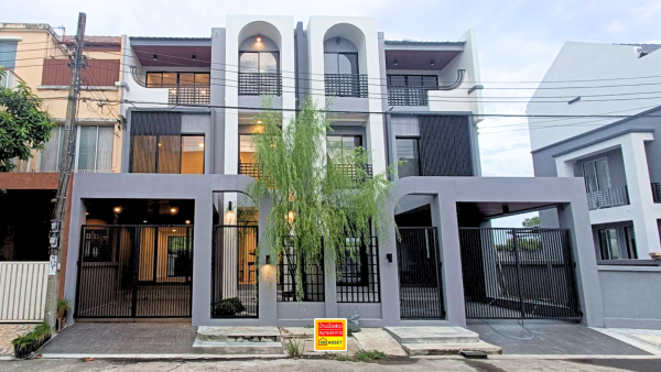 The cube บางพลีใหญ่ บางพลี